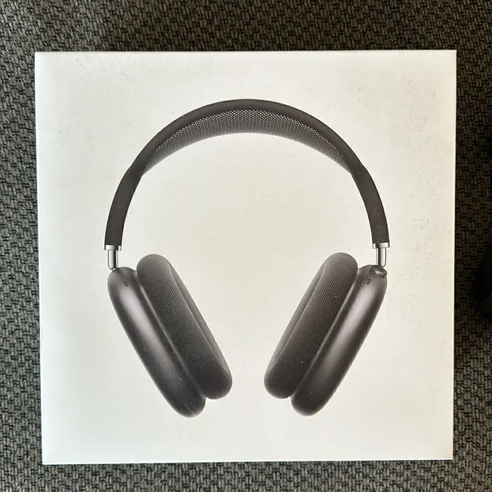 AirPod max black new